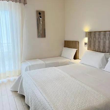 Soraya - Sawasdee With Beach, Restaurant & Parking 3* 리치오네