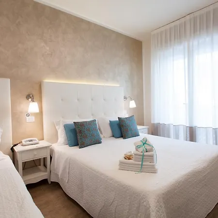 Soraya - Sawasdee With & Parking