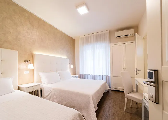 Hotel Soraya - Sawasdee With & Parking