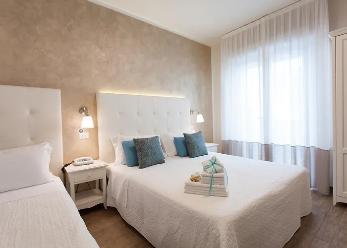 Soraya - Sawasdee With & Parking