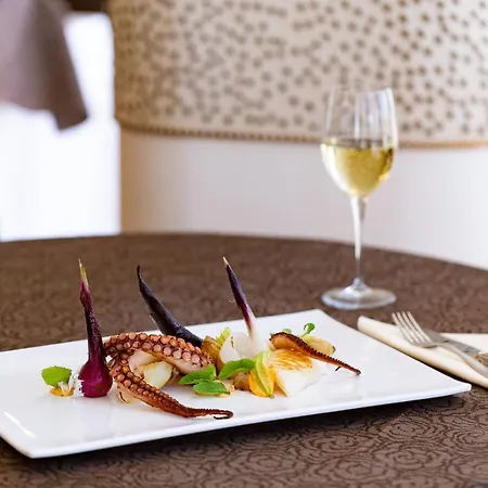 Soraya - Sawasdee With & Parking Отель