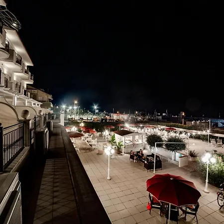 Soraya - Sawasdee With & Parking Hotell Riccione