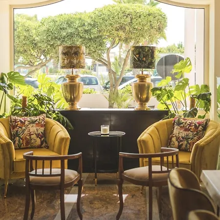 Soraya - Sawasdee With Beach, Restaurant & Parking 3* Riccione