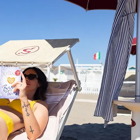 Soraya - Sawasdee With Beach, Restaurant & Parking Hotel Riccione