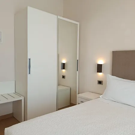 Hotel Soraya - Sawasdee With Beach, Restaurant & Parking 3*