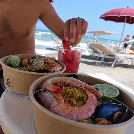 ホテル Soraya - Sawasdee With Beach, Restaurant & Parking 3*