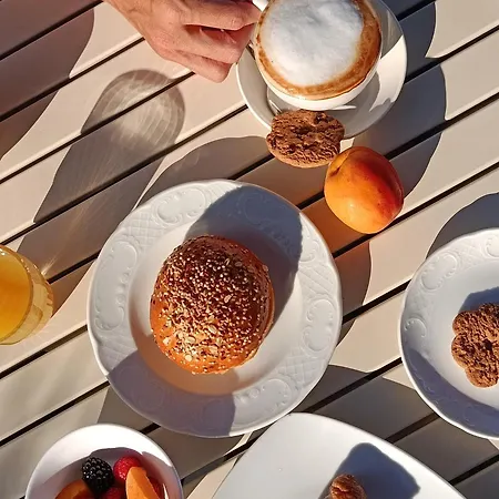 Soraya - Sawasdee With Beach, Restaurant & Parking ホテル リッチョーネ