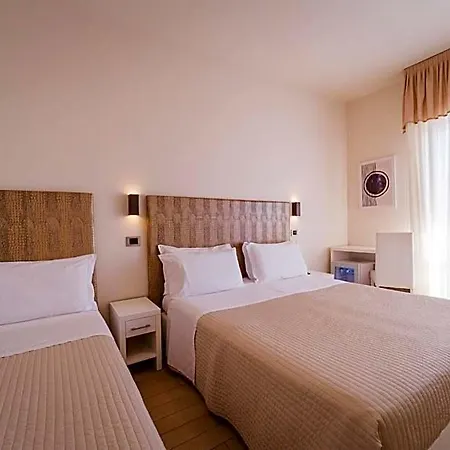 Soraya - Sawasdee With Beach, Restaurant & Parking