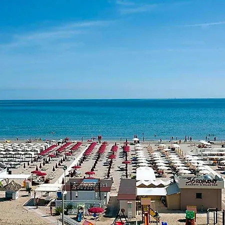 Soraya - Sawasdee With Beach, Restaurant & Parking מלון ריצ'יונה