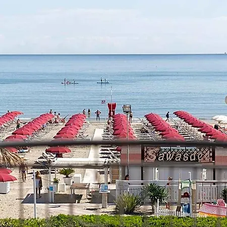 Soraya - Sawasdee With Beach, Restaurant & Parking מלון ריצ'יונה