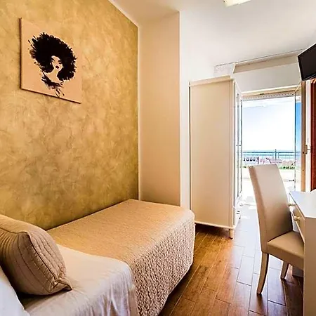 Soraya - Sawasdee With Beach, Restaurant & Parking Hotel 3*
