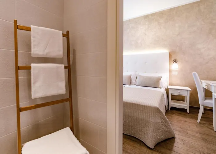 Ξενοδοχείο Soraya - Sawasdee With & Parking 3*