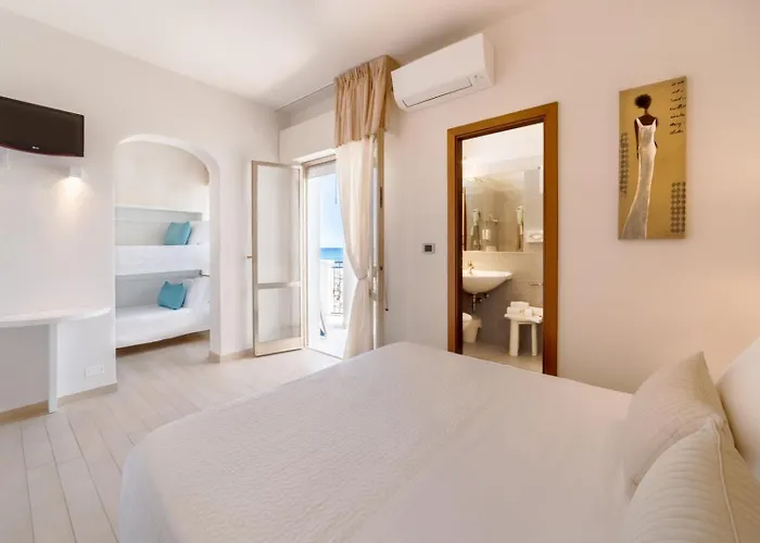 Soraya - Sawasdee With & Parking